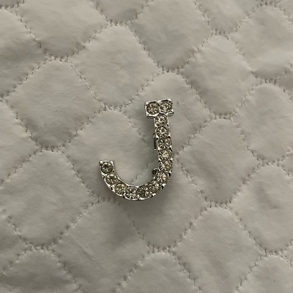 Rhinestone J Pin - Picture 1 of 4